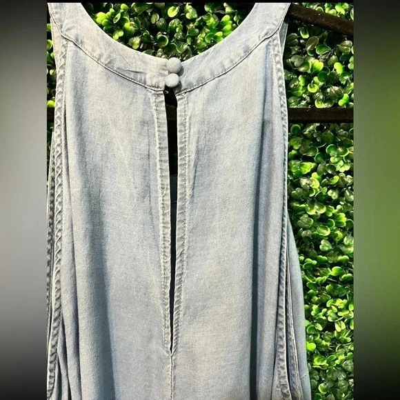 Torrid High Neck Tiered Mini - size 00 (M/L - 10) - Picture 7 of 12